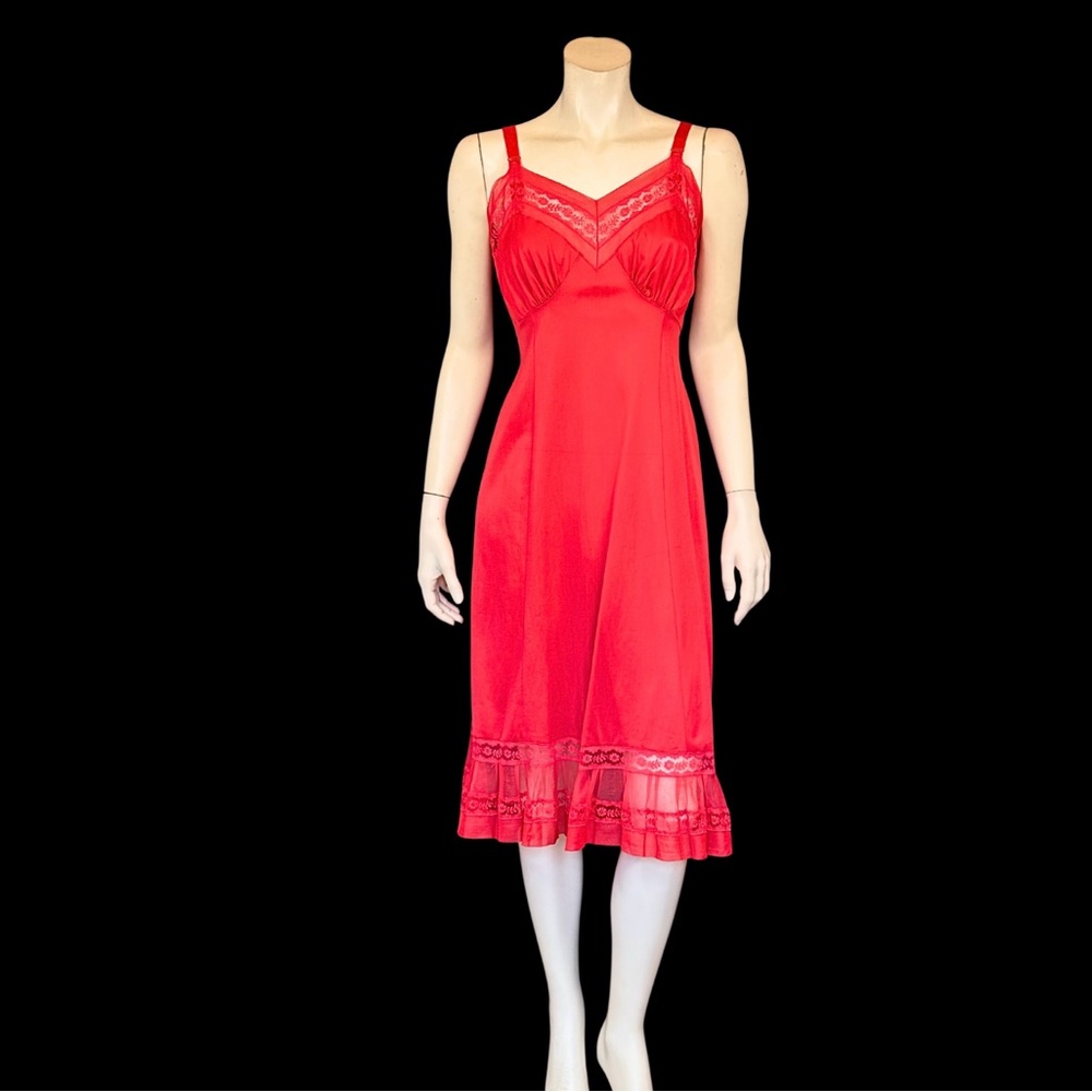 60s RED LACE Nylon Chiffon Full Slip / Vintage Slip Dress / M 38